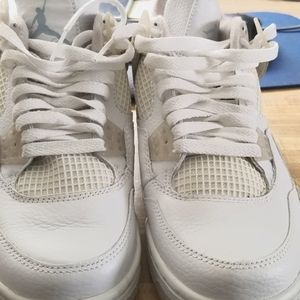 Jordan 4 Retro womens